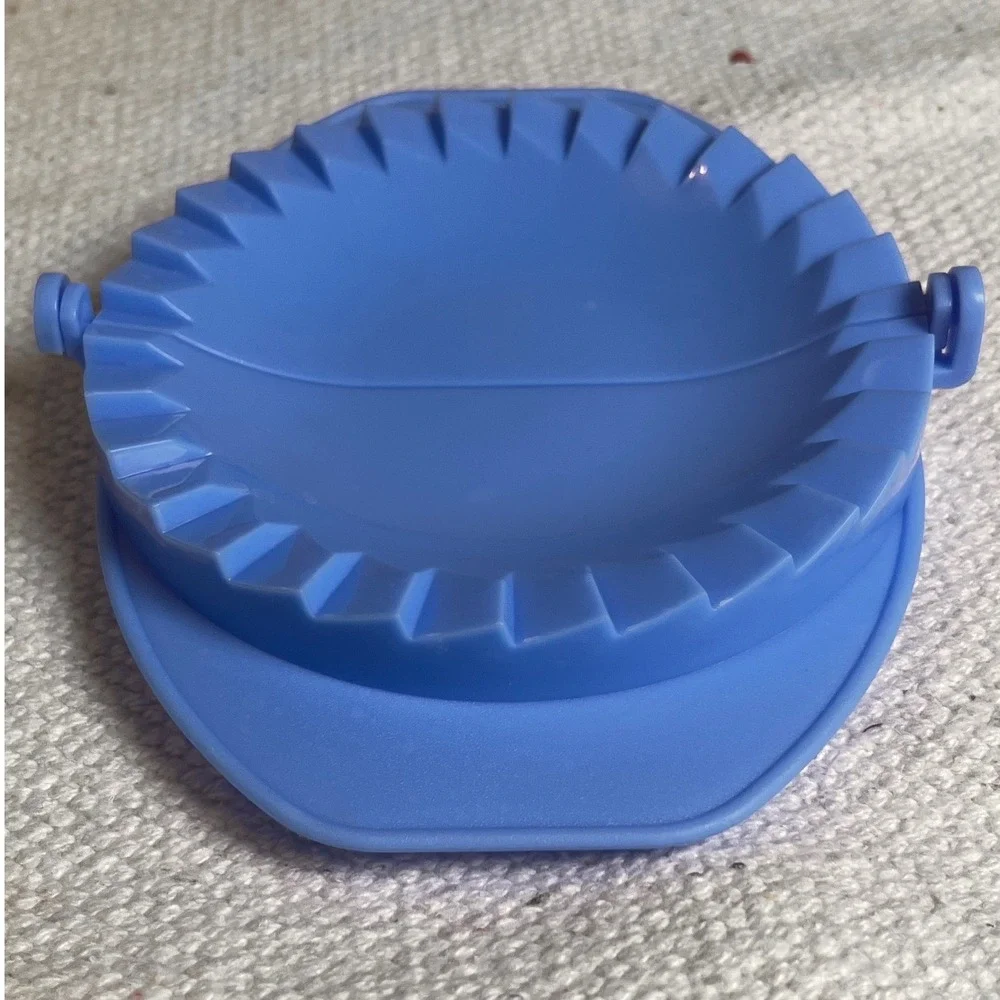 5 Inch Empanada Press Dumpling Maker Pocket Pie Hand Pie Mold Blue